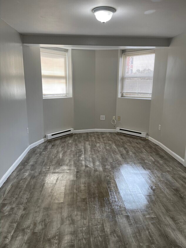 Foto principal - 463 Park Dr