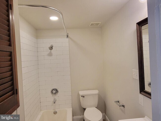 Foto del edificio - 4 E 4th St