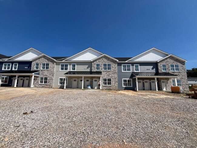 Foto del edificio - 3906 Tunnel Hill Rd