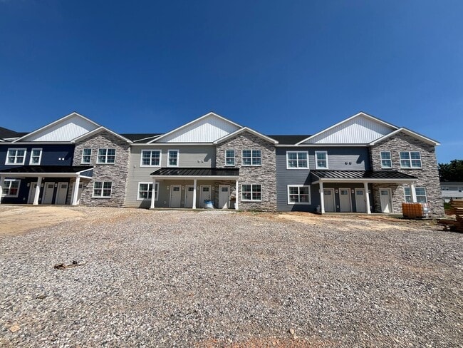 Building Photo - 3906 Tunnel Hill Rd