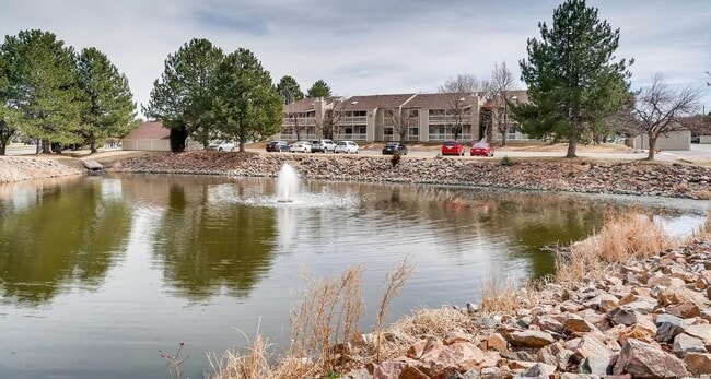 Building Photo - 8225 Fairmount Dr