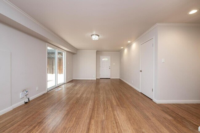 Foto del edificio - 605 Highland Ave