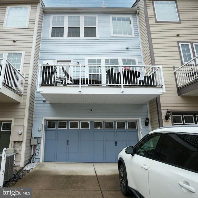 Building Photo - 328 Pink Azalea Terrace SE