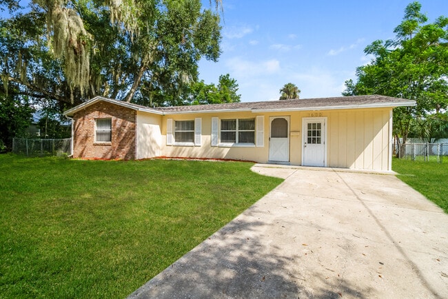 Building Photo - Pretty 3BR 2BA now leasing!