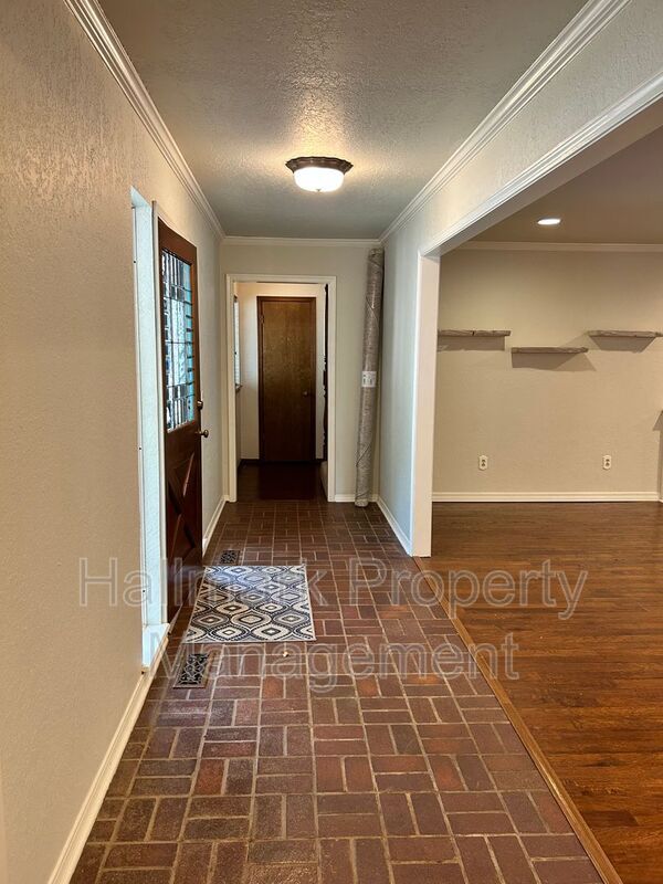Building Photo - 3412 Smoky Hollow Rd