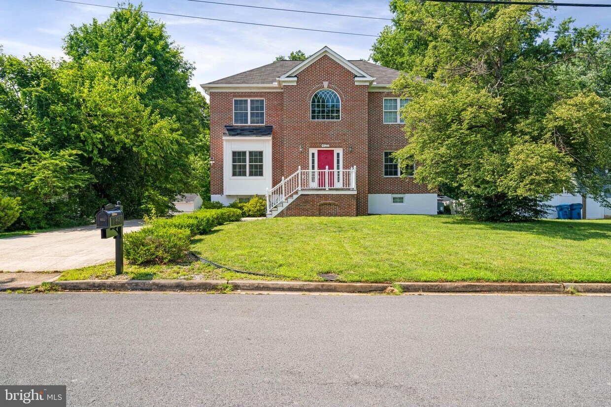 Foto principal - 4512 Gage Rd