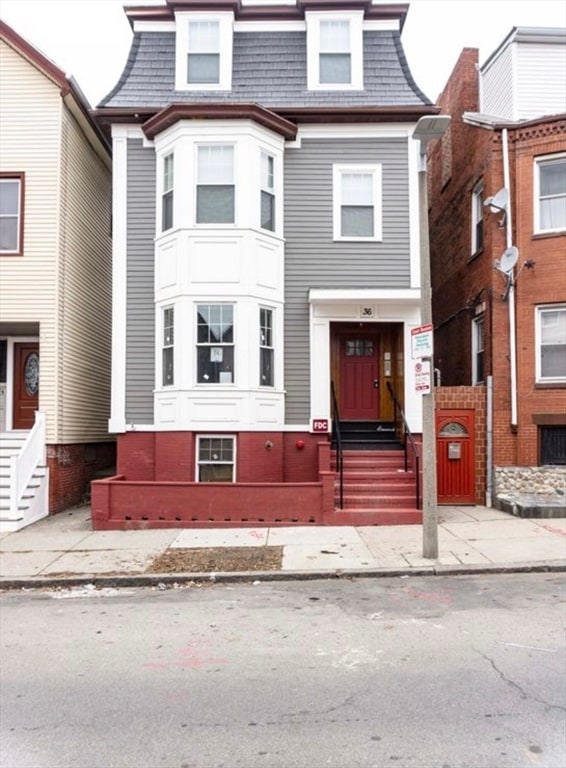 Building Photo - 36 Monmouth St