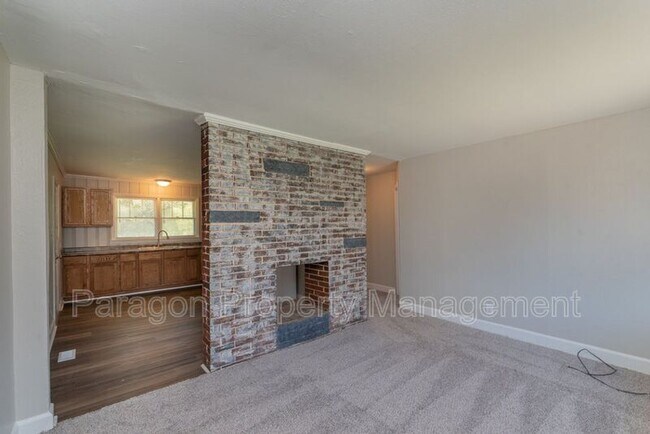 Building Photo - 1116 8th Ave