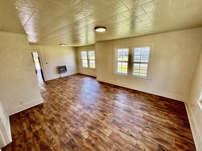 Foto del edificio - 631 W 19th