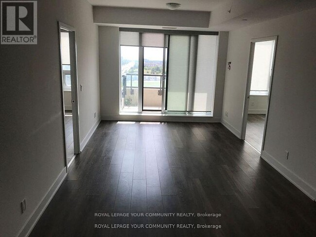 Photo du bâtiment - 297-1297 Oak Walk Dr