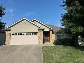 Building Photo - 6802 Stanwood Dr