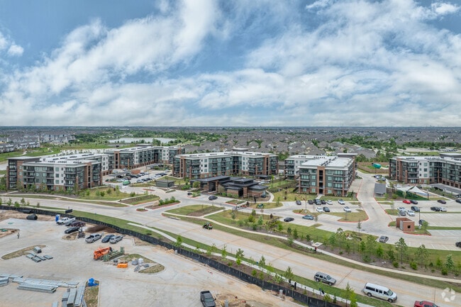 Context - Starling At Bridgeland