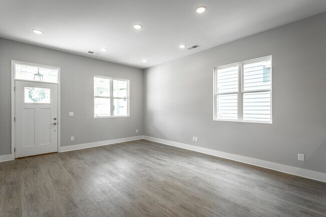Building Photo - Brand New 4 Bedroom 2.5 Bath