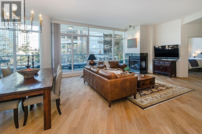 Photo du bâtiment - 499 Broughton St