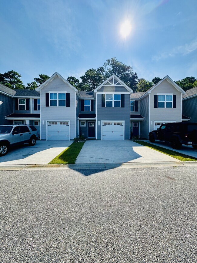 Foto del edificio - 247 Christiana Ln