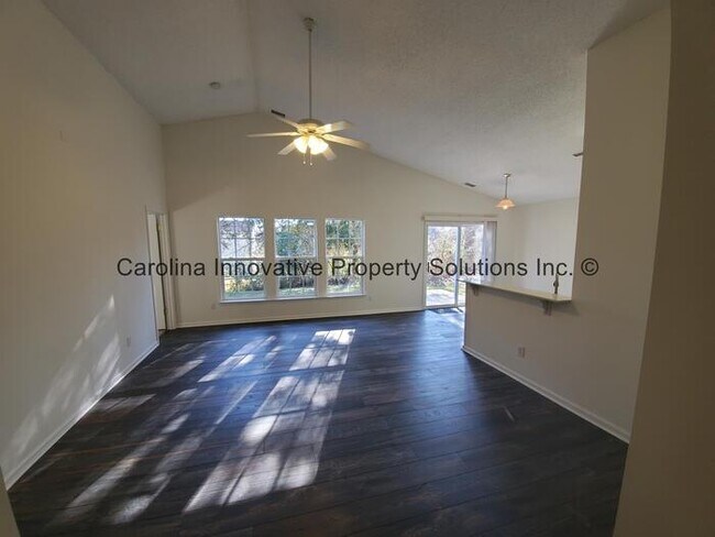 Building Photo - 11232 Dulin Creek Blvd