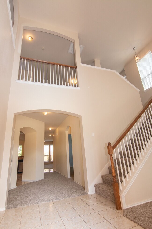 Building Photo - 1124 Hearthstone Dr