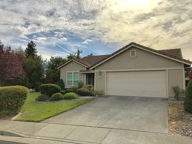 Foto del edificio - Castlerock Gated Community off Hilborn! Be...