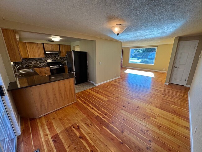 Foto del edificio - Burlington 3 Bedroom 1.5 Bathroom