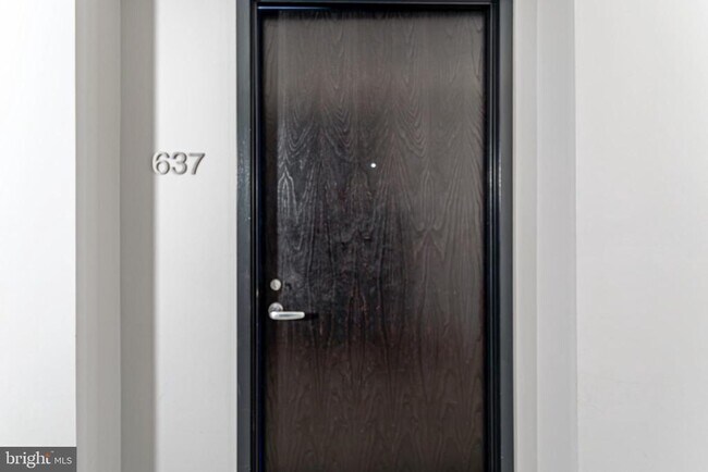 Building Photo - 155 Potomac Passage