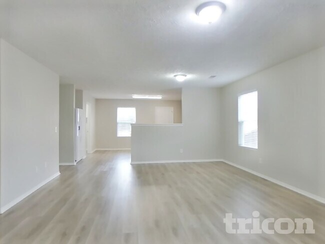 Foto del edificio - 5006 Hancock Cir