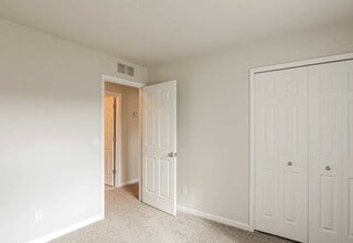 Interior Photo - Harvard Place Apartments
