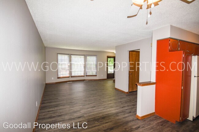 Foto del edificio - 2 br, 1.5 bath House - 7103 Forest Ct