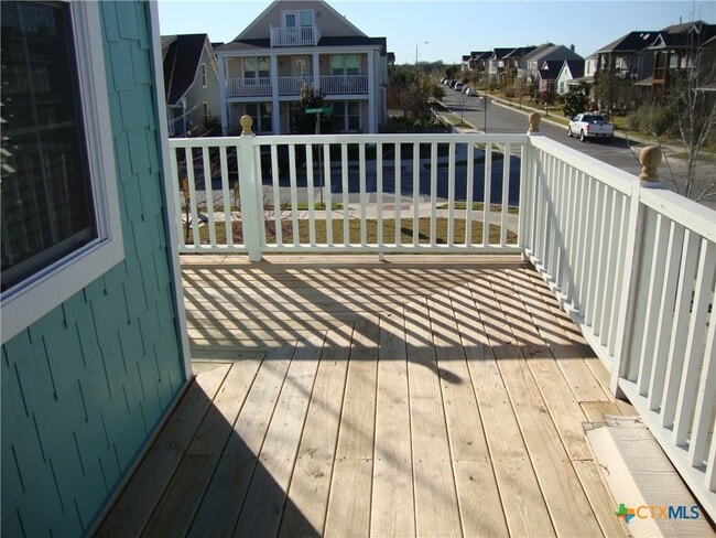Building Photo - 426 Shadow Point