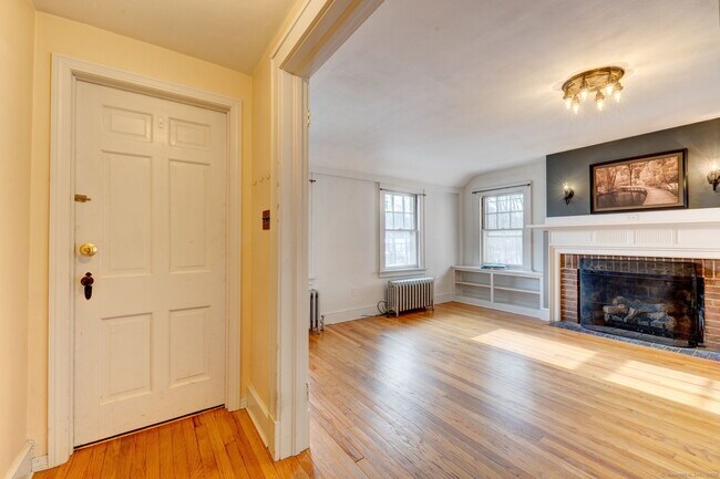 Foto del edificio - 2951 Winsted Rd