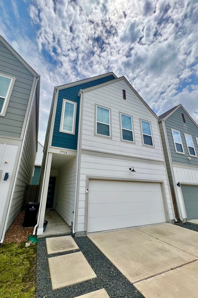 Building Photo - 7713 Johanna Pk Dr