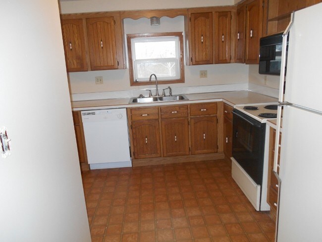 Building Photo - 5216 W Thatcher Ln