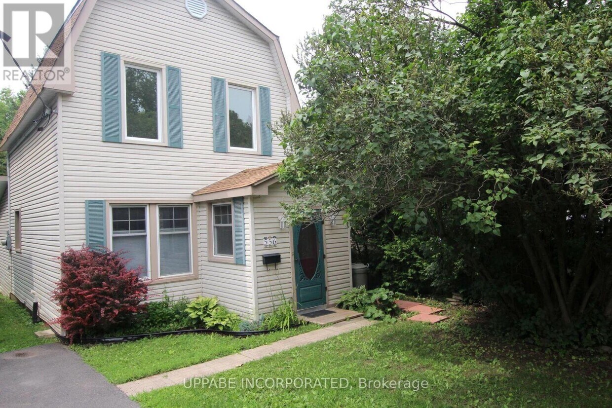 Primary Photo - 556 Melbourne Ave