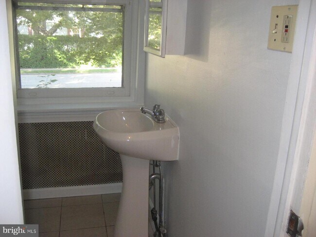 Foto del edificio - 100 Grandview Rd