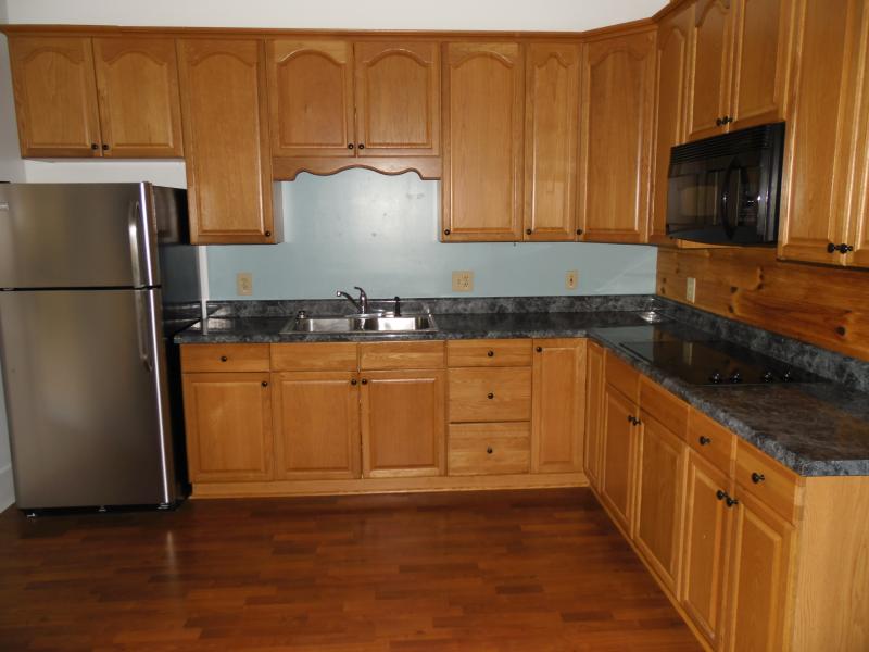 Primary Photo - 68 Plum Rd