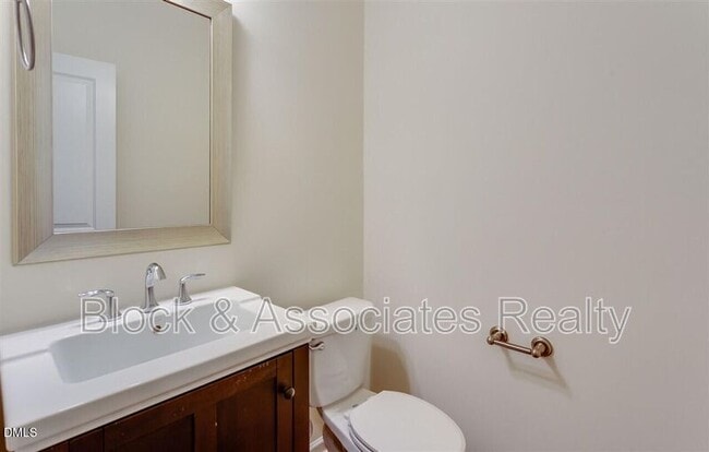 Foto del edificio - 4111 Lofty Ridge Pl