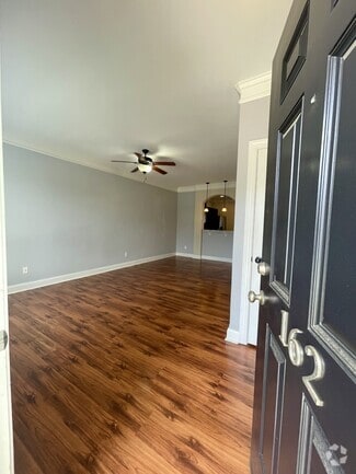 Building Photo - 162 Rowse Dr