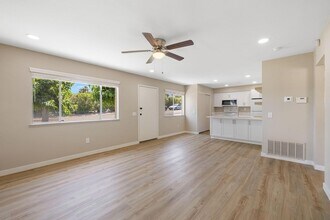Building Photo - 46869 CA-74