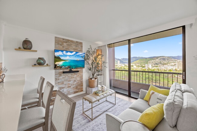 Photo - 320 Lili?uokalani Ave House