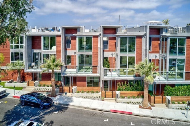 Foto del edificio - 3308 Via Oporto