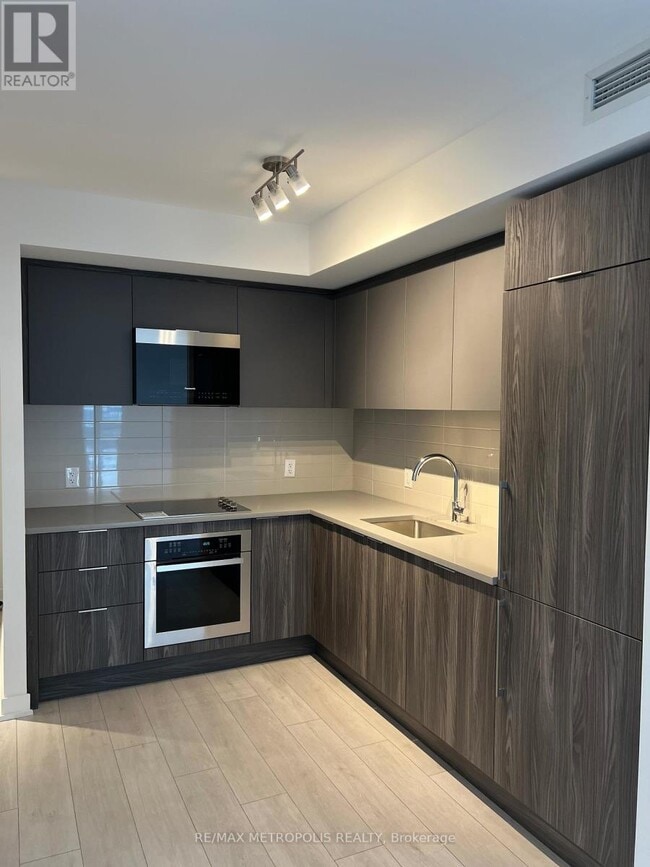 Photo du bâtiment - 2033 Kennedy Rd