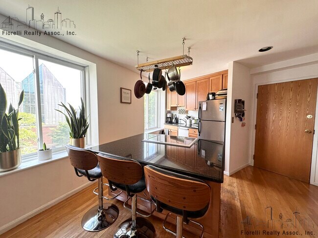 Foto del edificio - 414 Commercial St