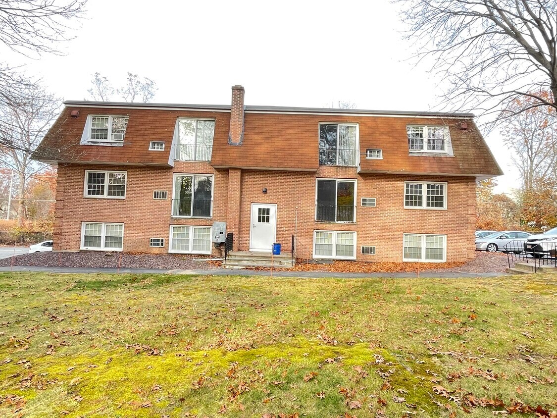 Foto principal - 82 Boylston Ln