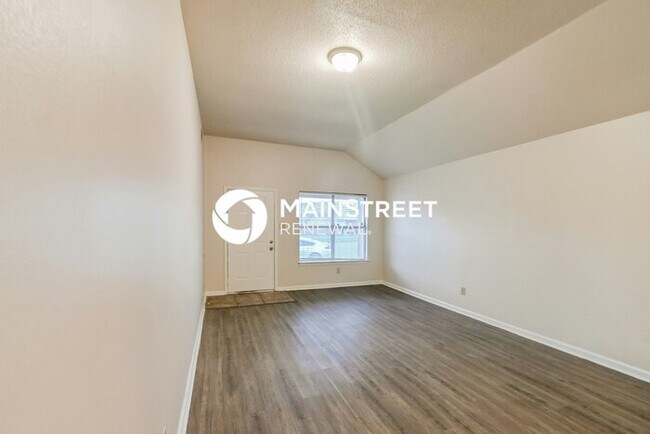 Foto del edificio - 4 Bedroom Pet-Friendly Home in MILLINGTON, TN with Main Street Renewal