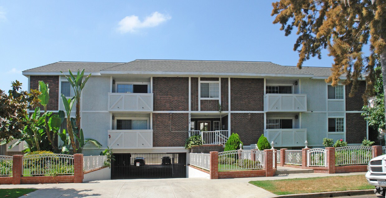Foto del edificio - 3725 S Canfield Ave