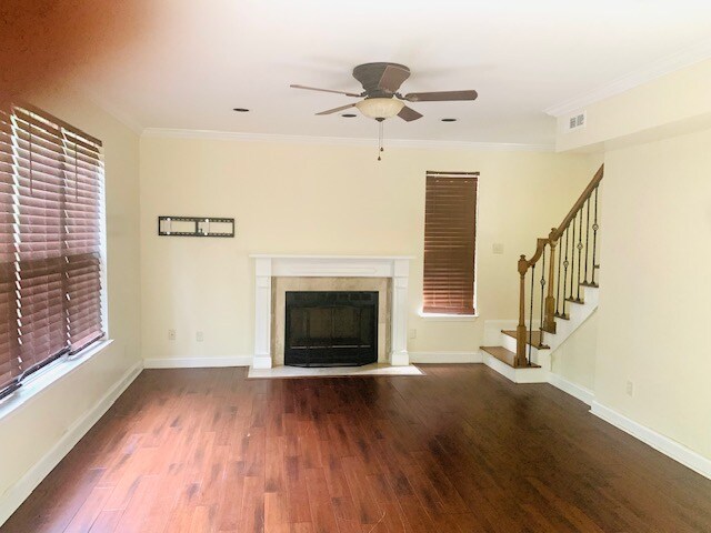 Foto del edificio - 1332 Rolling Ridge Cir