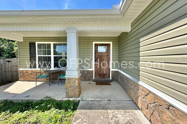 Foto del edificio - 454 Eisenhower Dr