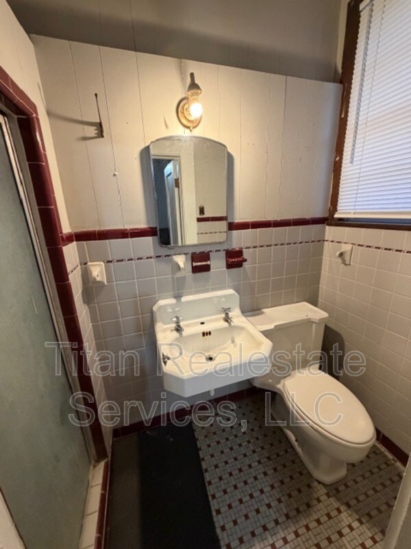 Foto del edificio - 218 W St Peter St