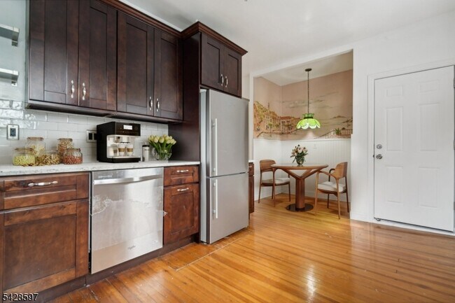 Foto del edificio - 82 Park Pl