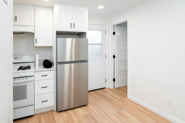 Foto del edificio - 3732 Cowley Way