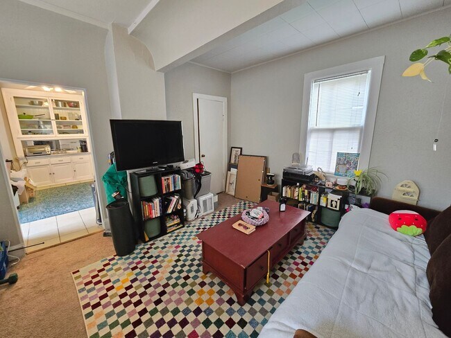 Foto del edificio - 2456 N Bartlett Ave